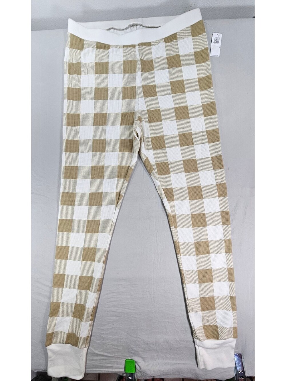 Old Navy Ladies Beige and White Checkered Pajama Pants. Size Large.  NWT